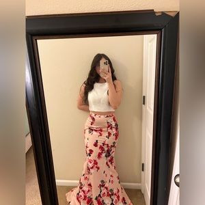 2 peice floral prom dress, only wore once